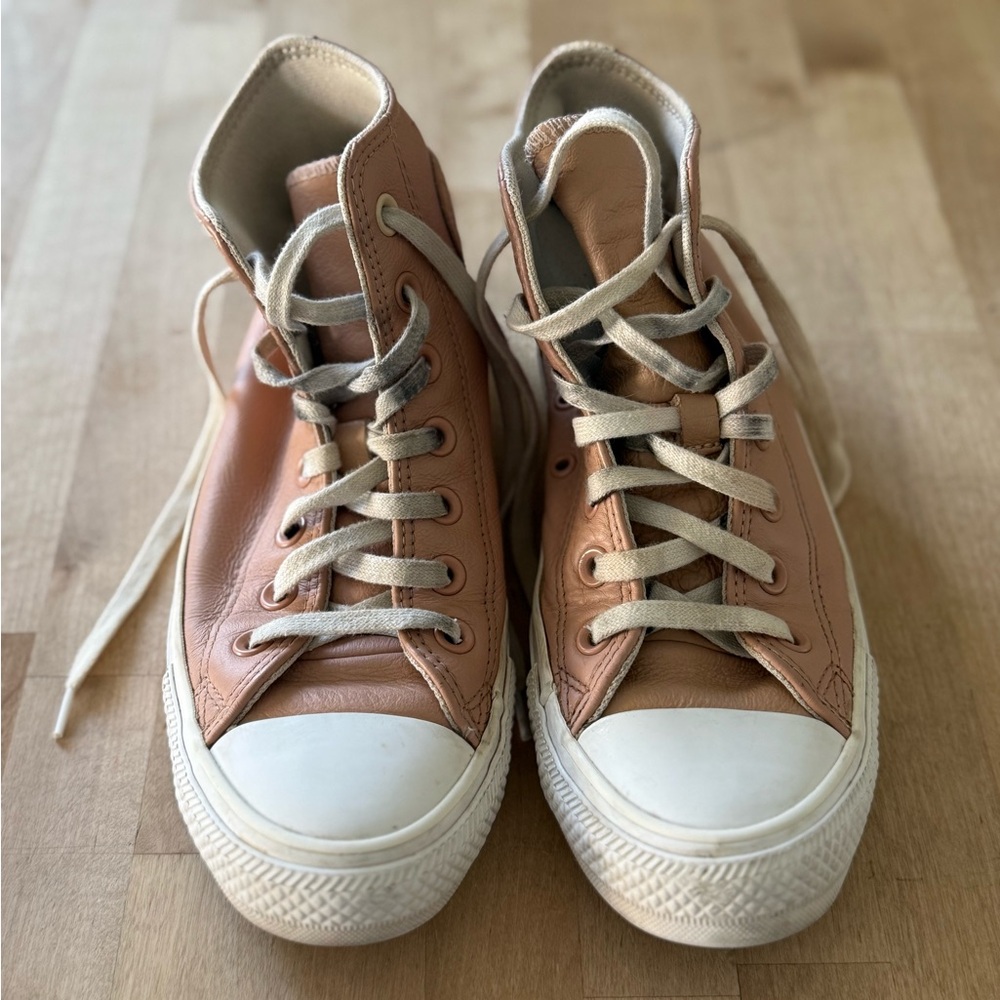 Women’s Vachetta Beige/Pink Converse High-Top Sneakers 7.5